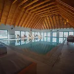 فندق Kulla E Bajraktarit 4*
