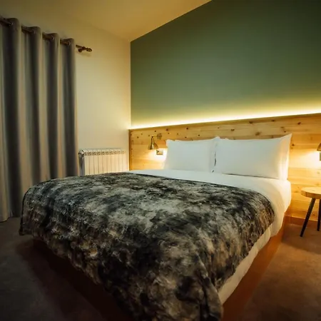 Kulla E Bajraktarit Otel