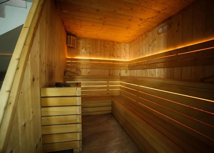 Kulla E Bajraktarit Hotel