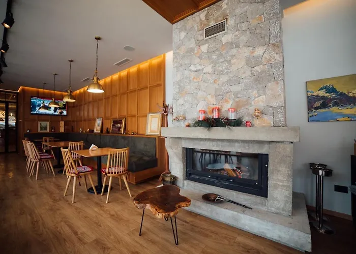 Hotel Kulla E Bajraktarit