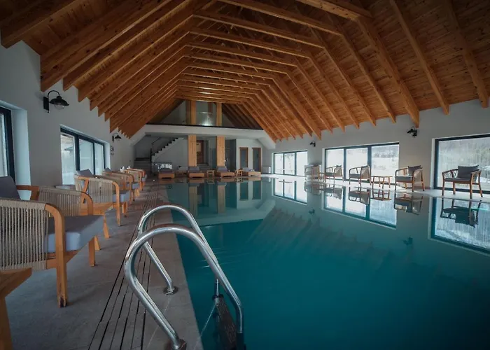 Kulla E Bajraktarit 4*