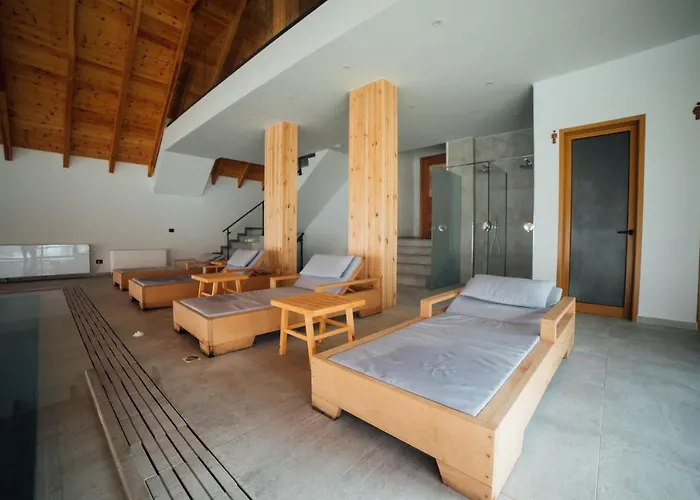 Kulla E Bajraktarit Hotel