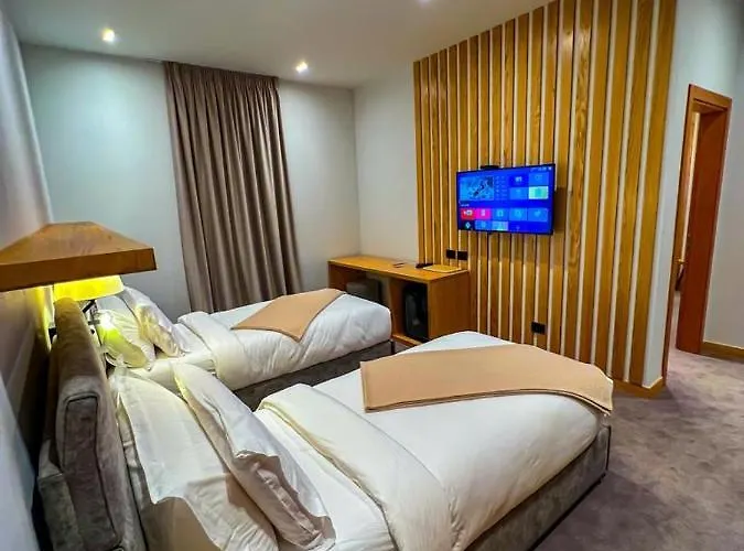 Kulla E Bajraktarit 4* Boge