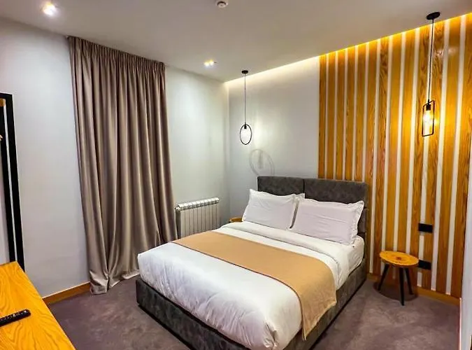 Kulla E Bajraktarit 4*