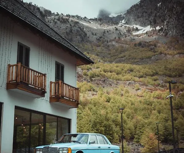 Kulla E Bajraktarit 4*