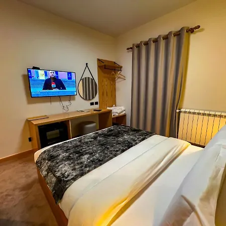 Kulla E Bajraktarit 4*