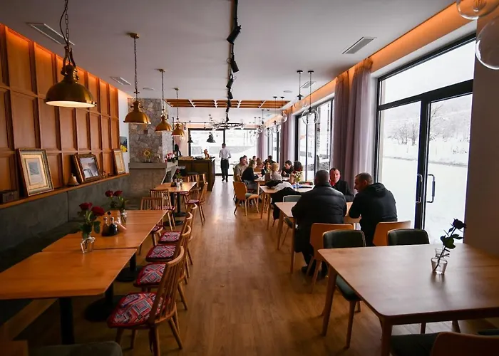 Kulla E Bajraktarit Hotel